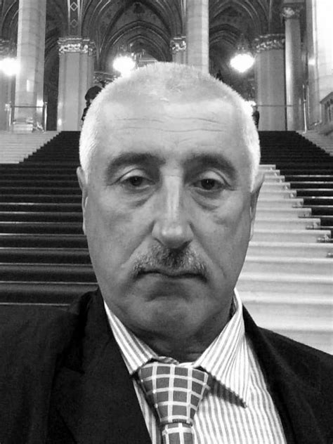 Биография Джелила