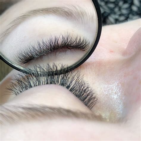 История наращивания ресниц в России