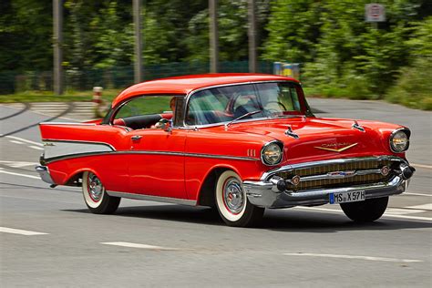 Классические автомобили