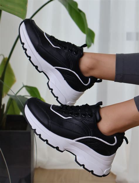 Кроссовки и кеды