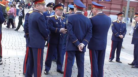 Лампасы на брюках у военных