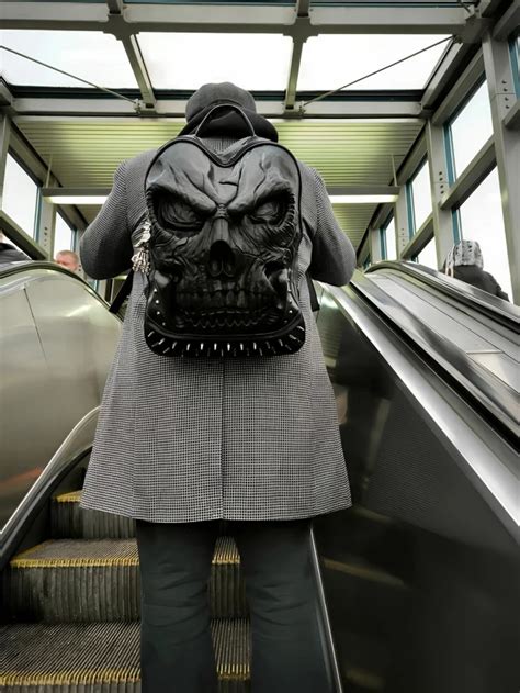 Необычные персонажи и секретные события