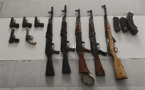 Оружие и боеприпасы