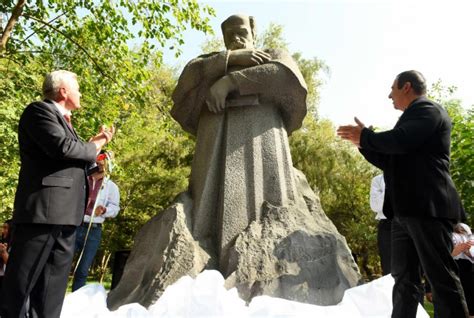 Памятник как символ дружбы
