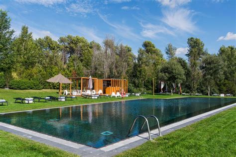 Пляжи и бассейны в отелях "Кристалл" Турции