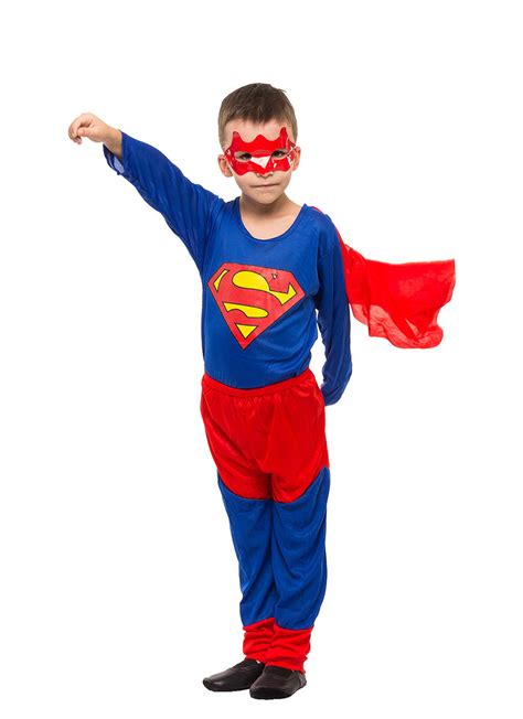 Рост Супермена: размеры и физические характеристики героя