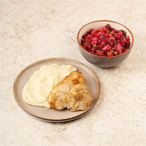 Салат "Русский" с картофельным пюре