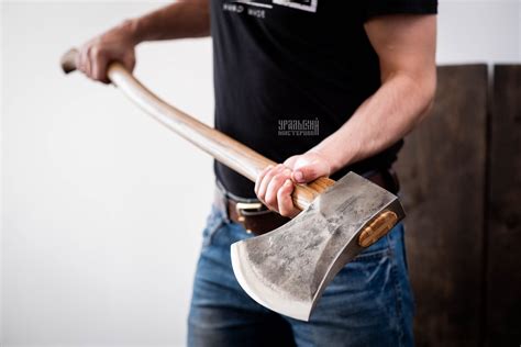 Топор "Смертоносец"