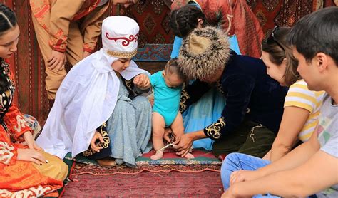 Традиции и обычаи, связанные с фамилией Шаркози