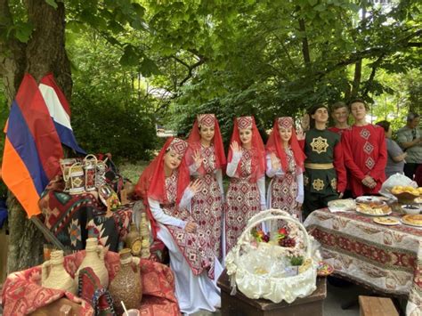 Традиции и обычаи семьи Мгои