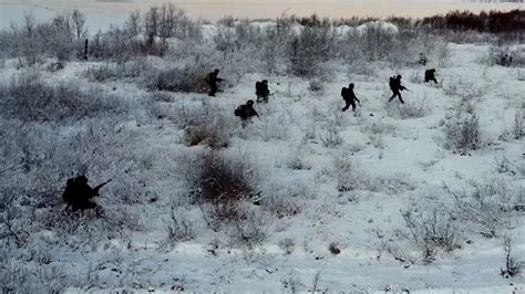 Управляйте воинскими соединениями с умом и добейтесь победы