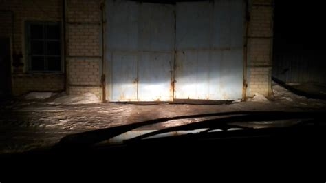 Установка дополнительных прожекторов на машину