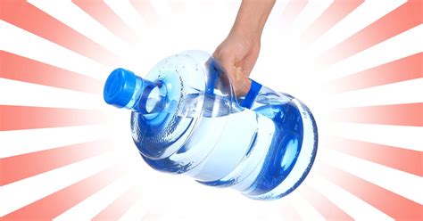 Масса пятилитровой бутылки с водой в килограммах