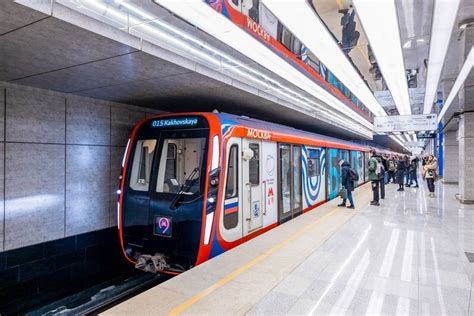 Скорость поезда метрополитена